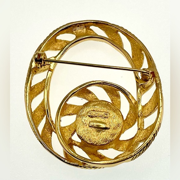 Vintage 70s Signed Christian Dior Runway Couture Gold Plated Faux Pearl Brooch - Picture 7 of 8